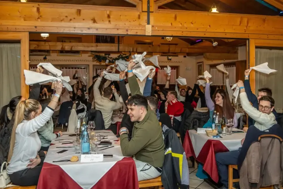 Foto 8 di una festa animata da Karisma a Trento